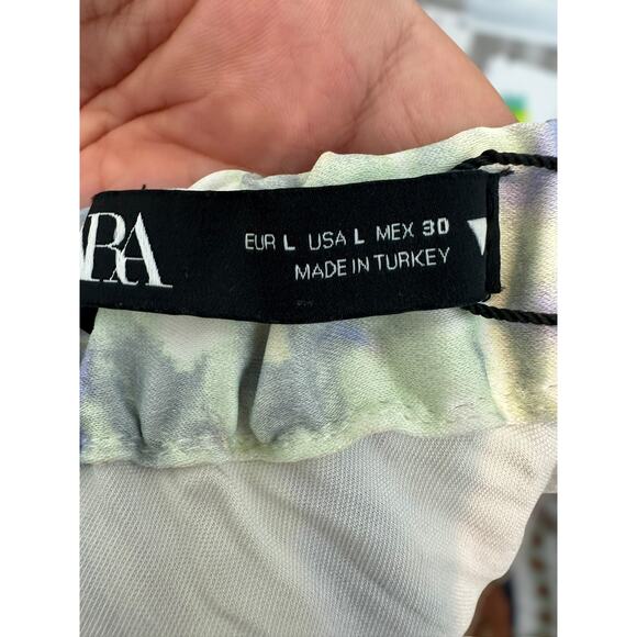 Zara Blue and Cream Marble Pattern Satin Mini Skirt Size Large - Picture 2 of 7